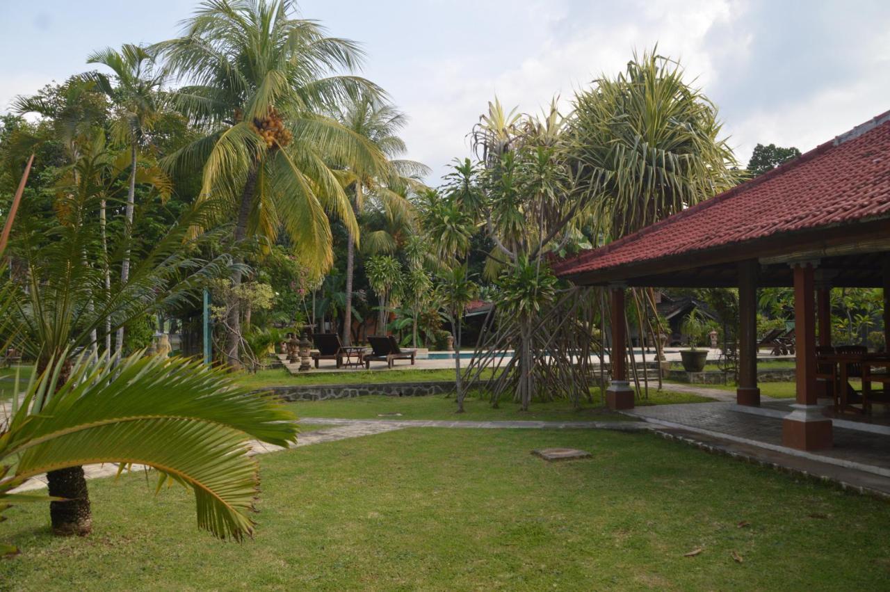 Bagus Beach Resort Lovina Buleleng  Exterior photo