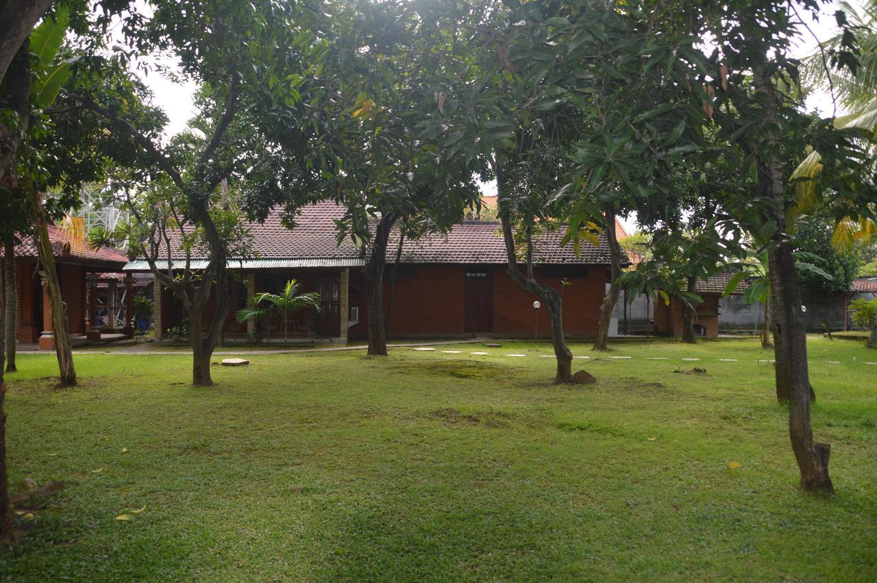 Bagus Beach Resort Lovina Buleleng  Exterior photo